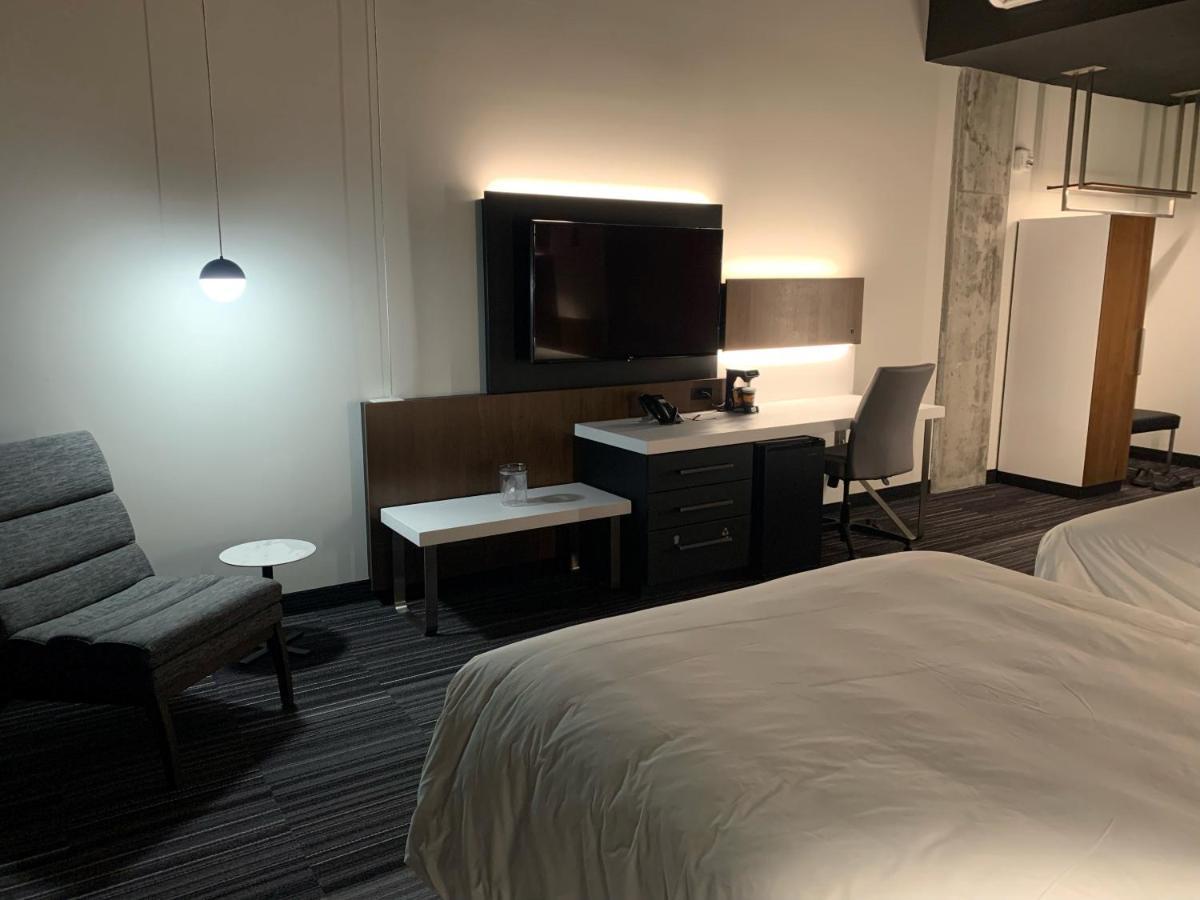 Grand Hotel Times Blainville-Mirabel المظهر الخارجي الصورة