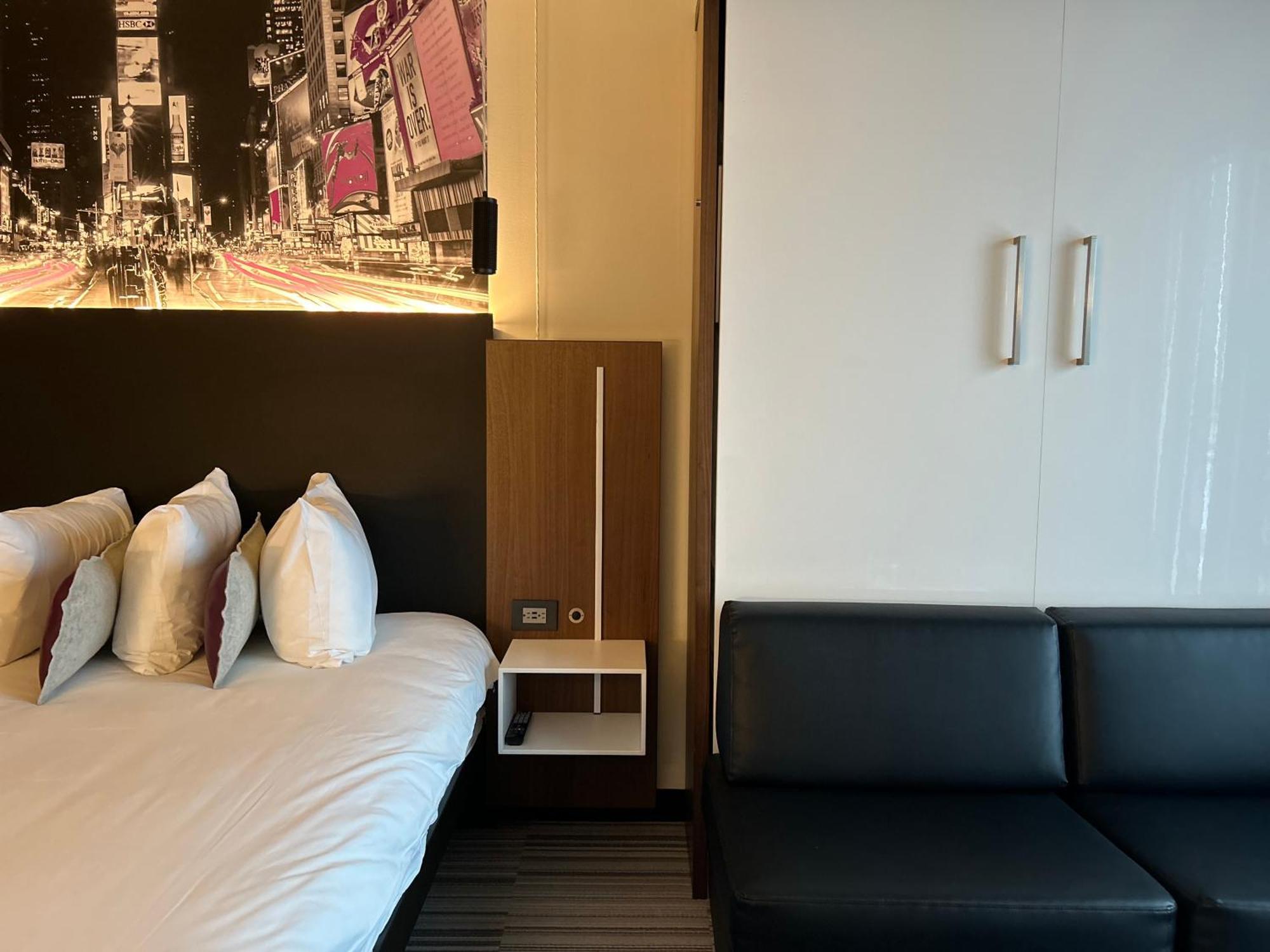 Grand Hotel Times Blainville-Mirabel المظهر الخارجي الصورة